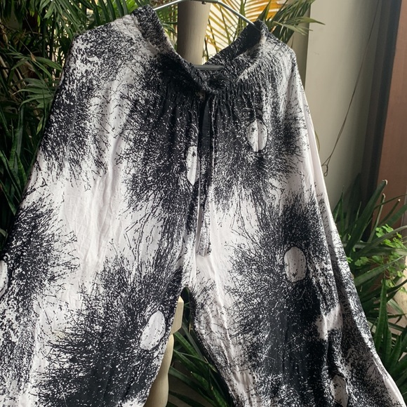 Free size printed cotton pants. Super comfy. Perfect for travelling, hanging out - Picture 4 of 4